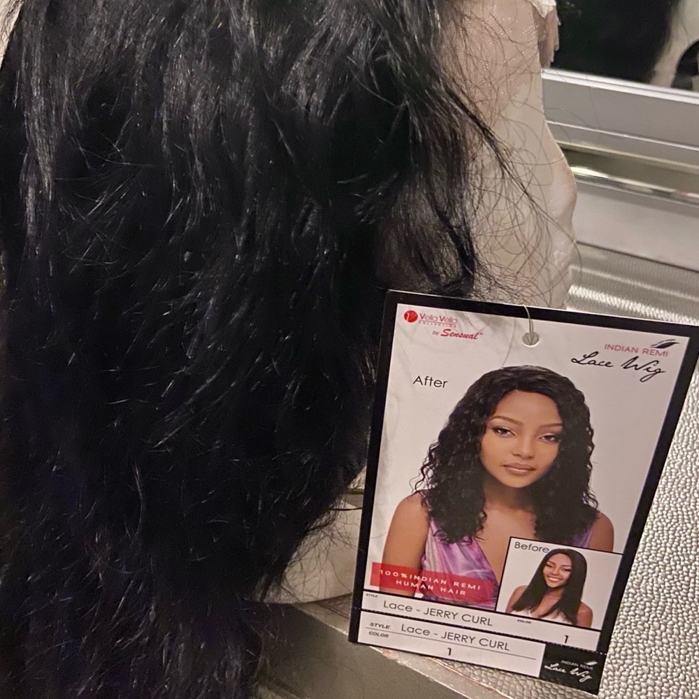 Human Lace Wig - Picture 3 of 9